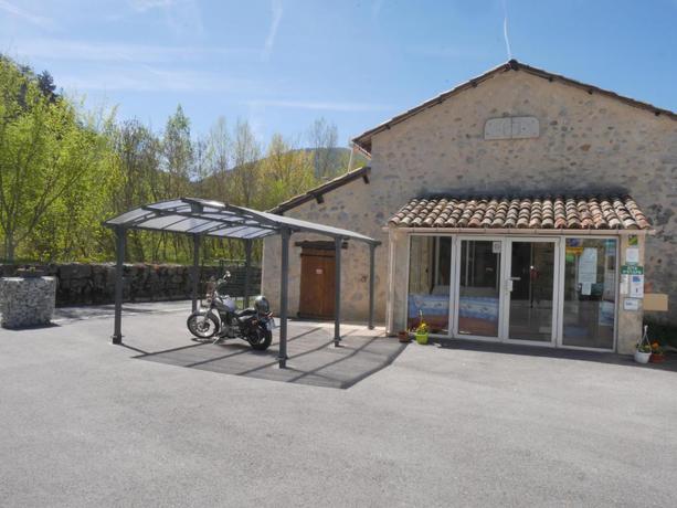 Imagen de los exteriores del L\'Oustaou, Castellane. Foto 13
