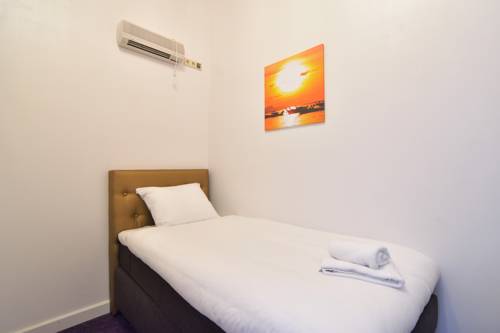 Imagen de la habitación del La Belle Vue. Foto 12