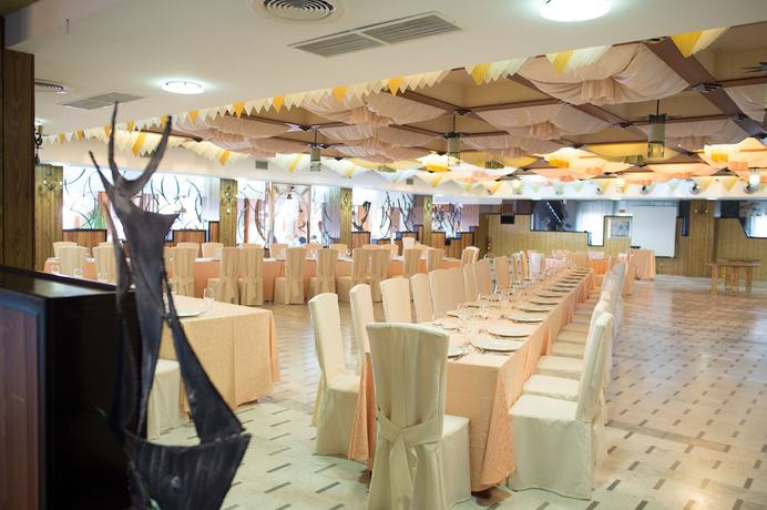 Imagen del bar/restaurante del La Cittadella Dell\'Oasi Hotel. Foto 9