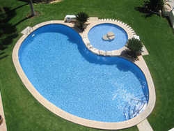 Imagen de la piscina del La Colina, El Albir - Alfaz del Pi. Foto 20