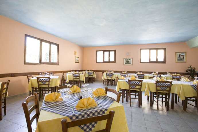 Imagen del bar/restaurante del La Corte degli Ulivi Hotel Ristorante. Foto 4