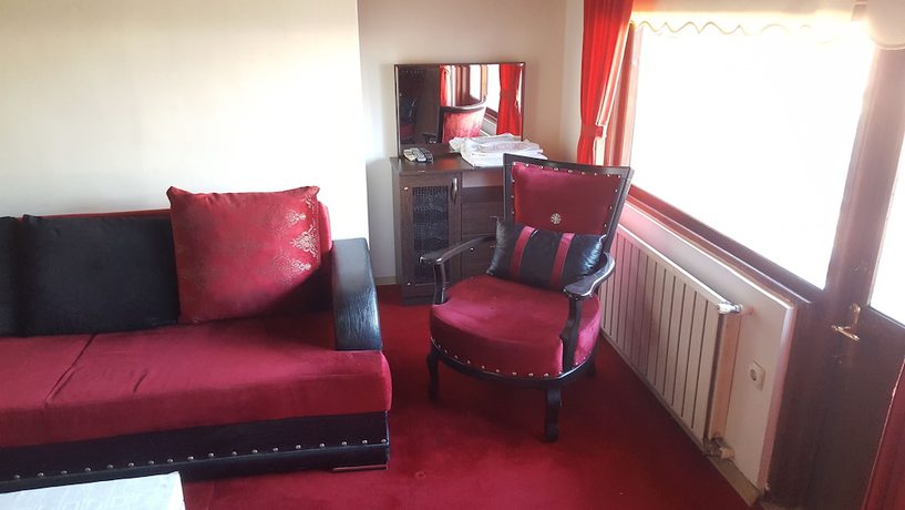 Imagen de la habitación del La Fontaine Guzelyali Hotel. Foto 13