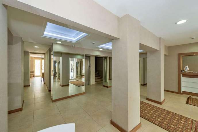 Imagen de los interiores del La Garden Hotel, Fatih. Foto 11