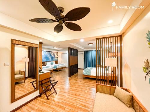 Imagen de la habitación del La Jolla Luxury Beach Resort. Foto 19