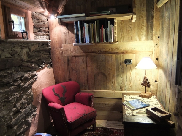 Imagen de los interiores del La Luge D'antan. Foto 19