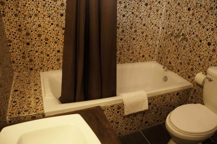 Imagen de la habitación del La Maison Hotel. Foto 14