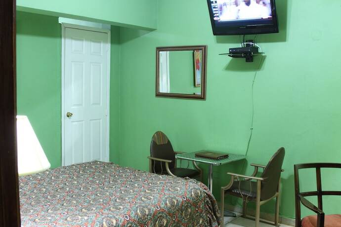 Imagen de la habitación del La Maison Hotel. Foto 19