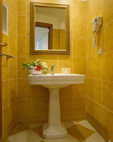 Imagen de la habitación del La Maison Royale, Borgo. Foto 17