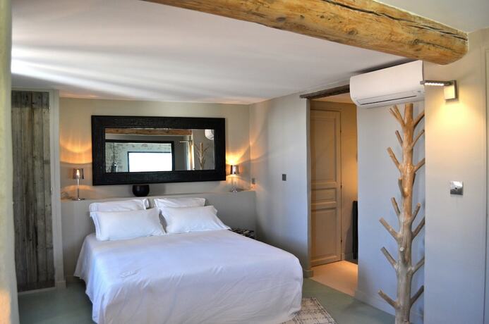 Imagen de la habitación del La Maison de Crillon. Foto 17