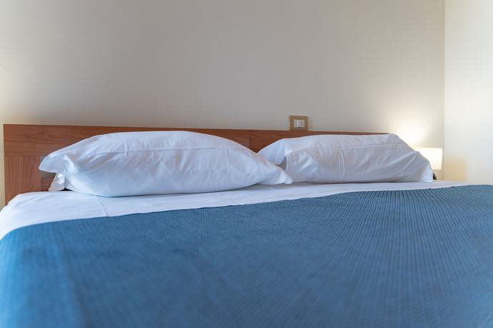 Imagen de los interiores del La Meta Sporting Rooms. Foto 16