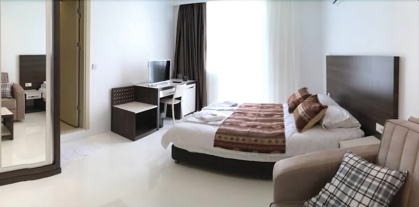 Imagen de la habitación del La Moda Beach Hotel. Foto 8