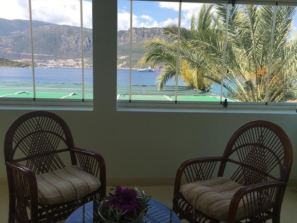 Imagen de los interiores del La Moda Beach Hotel. Foto 19