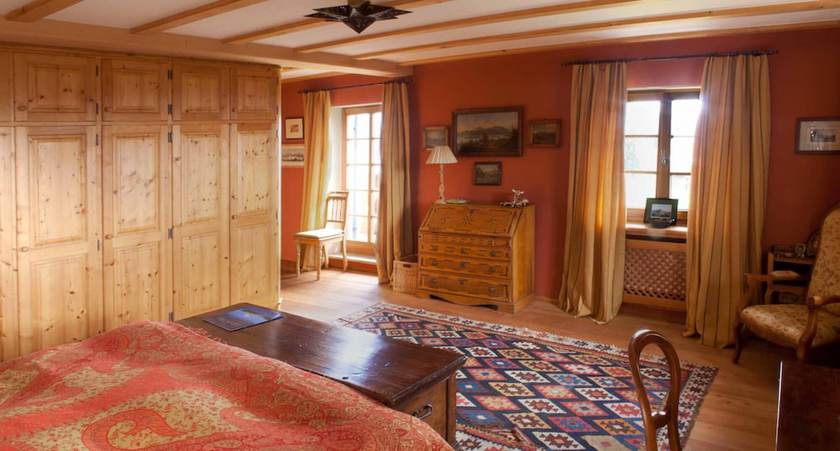 Imagen de la habitación del La Pause Musicale Near Salzburg Austria Luxury Chalet Swimming Lake. Foto 9