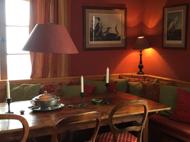 Imagen de la habitación del La Pause Musicale Near Salzburg Austria Luxury Chalet Swimming Lake. Foto 13