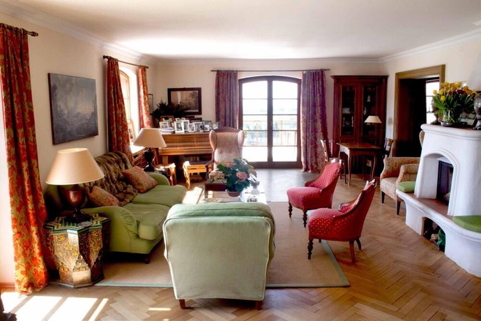 Imagen de la habitación del La Pause Musicale Near Salzburg Austria Luxury Chalet Swimming Lake. Foto 18