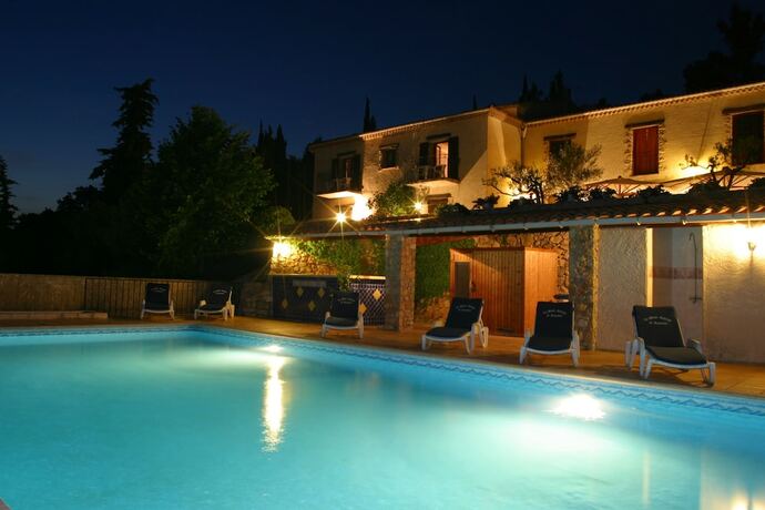 Imagen general del La Petite Auberge. Foto 6