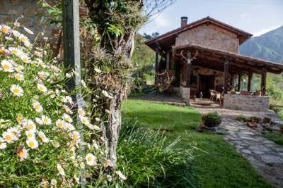 Imagen de los exteriores del La Pontiga de Sobrepiedra. Foto 5