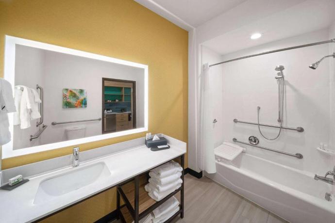 Imagen de la habitación del La Quinta Inn & Suites by Wyndham El Paso East Loop-375. Foto 5