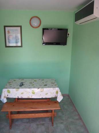 Imagen de la habitación del La R&eacute;serve, VIC-LA-GARDIOLE. Foto 16