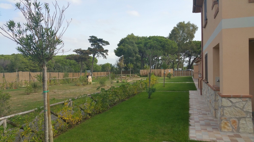 Imagen de los exteriores del La Residenza Del Golfo. Foto 10