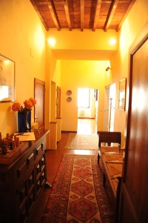 Imagen de los interiores del La Rosa Townhouse. Foto 14