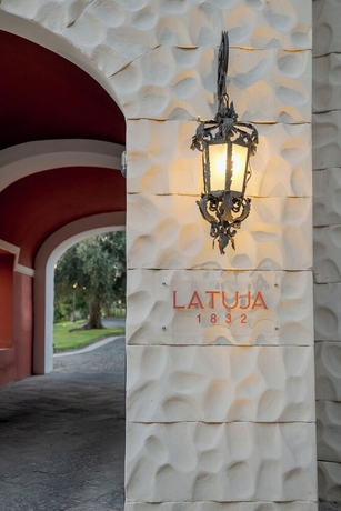 Imagen de los interiores del La Tuja Relais du Parc. Foto 11