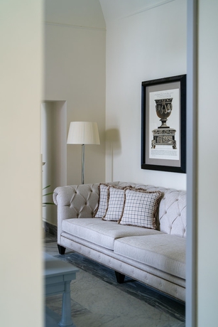 Imagen de los interiores del La Tuja Relais du Parc. Foto 14