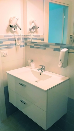 Imagen de la habitación del La Vela Hotel. Foto 11