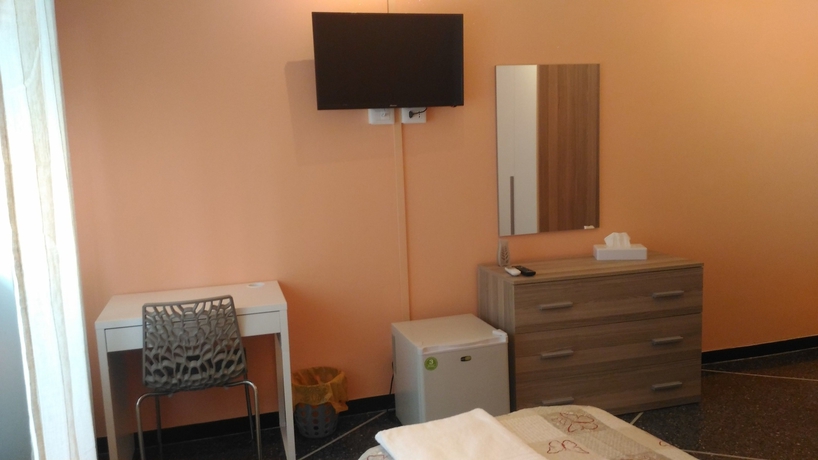 Imagen de la habitación del La Vela Hotel. Foto 14
