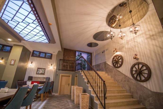 Imagen de los interiores del La Vie Konak Hotel. Foto 15