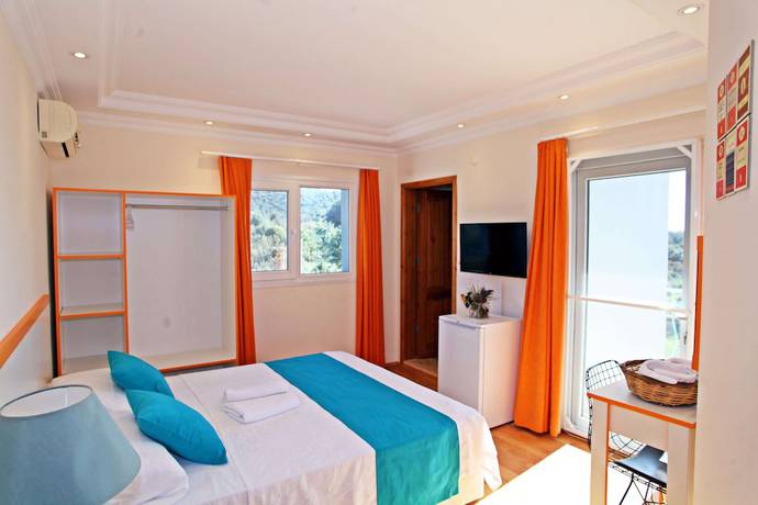 Imagen de la habitación del Lacitrus Villa Hotel. Foto 17