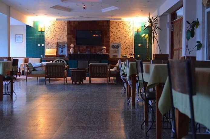 Imagen del bar/restaurante del Lades Hotel. Foto 2