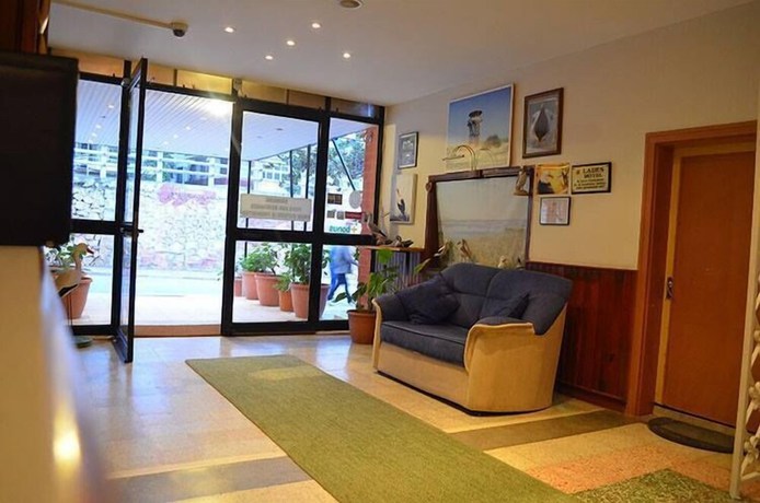 Imagen de los interiores del Lades Hotel. Foto 15