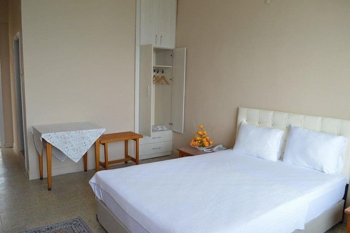 Imagen de la habitación del Lades Hotel. Foto 9