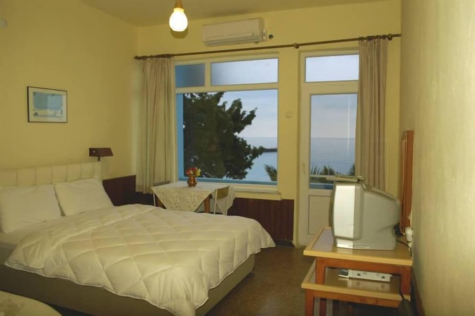 Imagen de la habitación del Lades Hotel. Foto 10