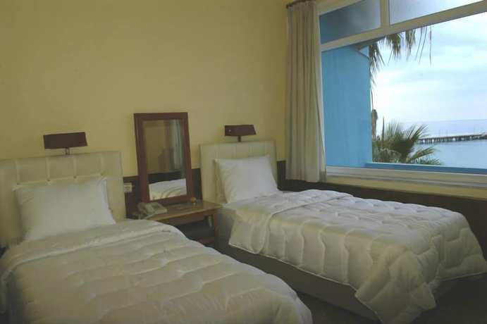 Imagen de la habitación del Lades Hotel. Foto 11