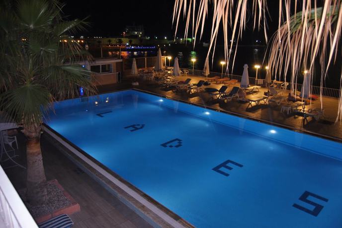 Imagen de la piscina del Lades Hotel. Foto 18