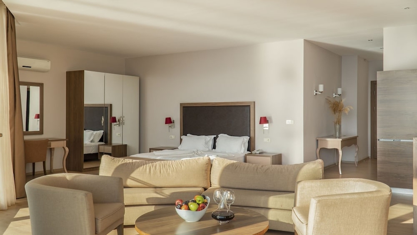 Imagen de la habitación del Ladies Beach Suite Hotel. Foto 9