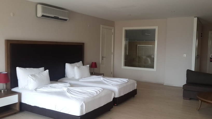 Imagen de la habitación del Ladies Beach Suite Hotel. Foto 12