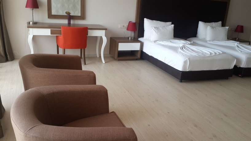 Imagen de la habitación del Ladies Beach Suite Hotel. Foto 13