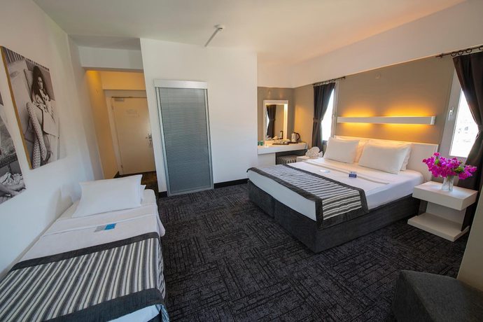 Imagen de la habitación del Ladin Hotel. Foto 6
