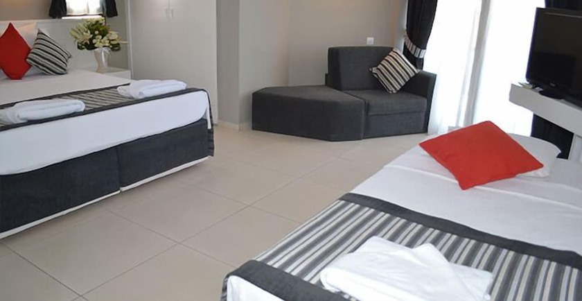 Imagen de la habitación del Ladin Hotel. Foto 16
