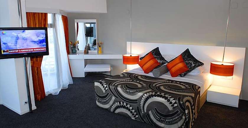 Imagen de la habitación del Ladin Hotel. Foto 19