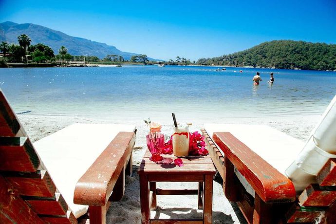 Imagen general del Lagoon Boutique Hotel. Foto 3