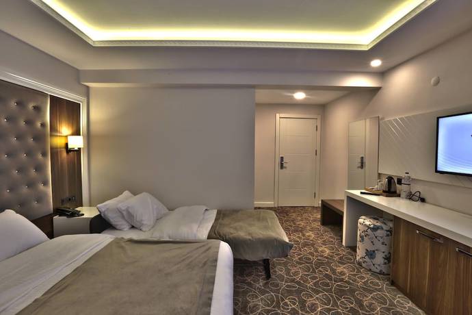 Imagen de la habitación del Lagoon Palace Hotel. Foto 3