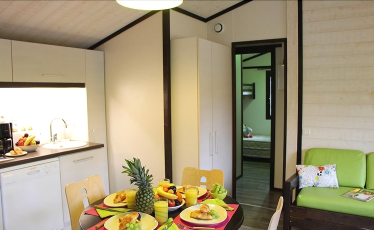 Imagen de la habitación del Lagrange Vacances Les Cottages Varois. Foto 10