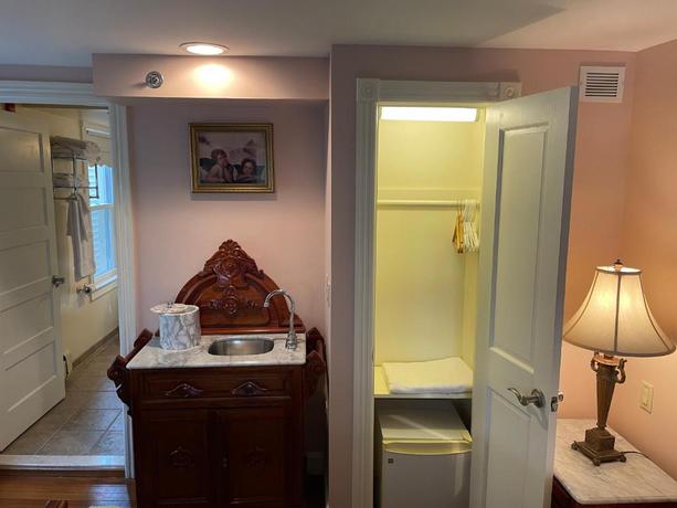 Imagen de la habitación del Laingdon Hotel. Foto 7