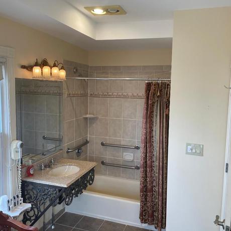 Imagen de la habitación del Laingdon Hotel. Foto 12