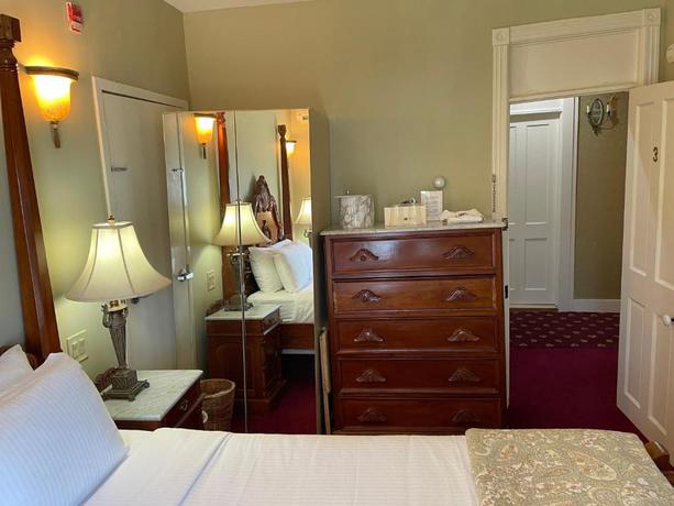 Imagen de la habitación del Laingdon Hotel. Foto 13