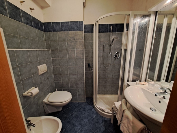 Imagen de la habitación del Lake and Nature Hotel Gloria. Foto 3